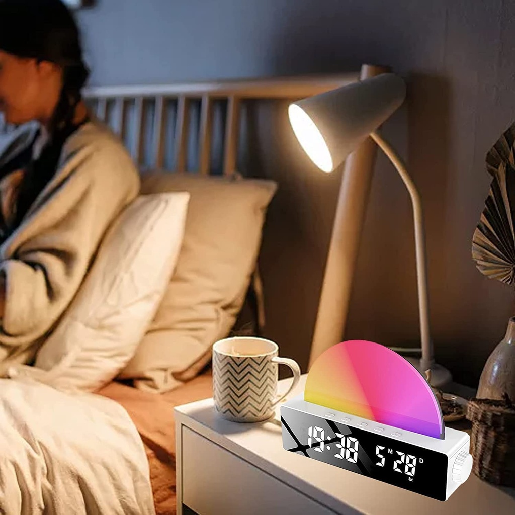 ساعة ومنبه ديجيتال بتصميم شروق الشمس ب 7 الوان ار جي بي