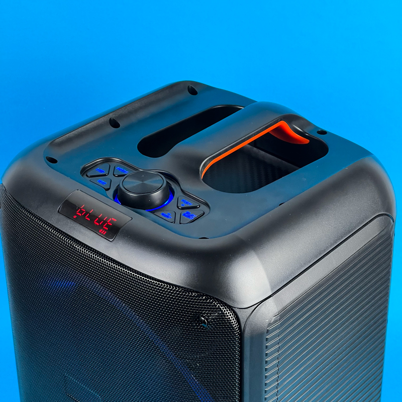 مكبر صوت بالوان ار جي بي لاسلكي يعمل بالبلوتوث مع ريموت كنترول  للتحكم عن بعد - بطارية 3600 مللي امبير