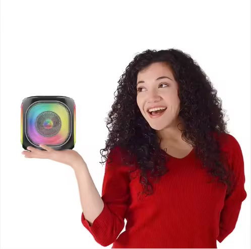 سبيكر لاسلكي مع إضاءة آر جي بي بقدرة 10 وات - 2000 مللي أمبير