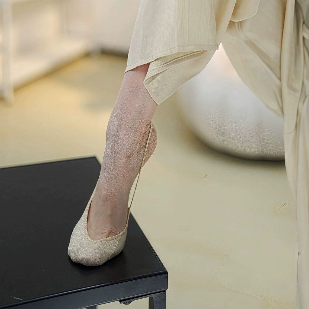 شراب كعب غير القابل للانزلاق مبطن عند مشط الرجل