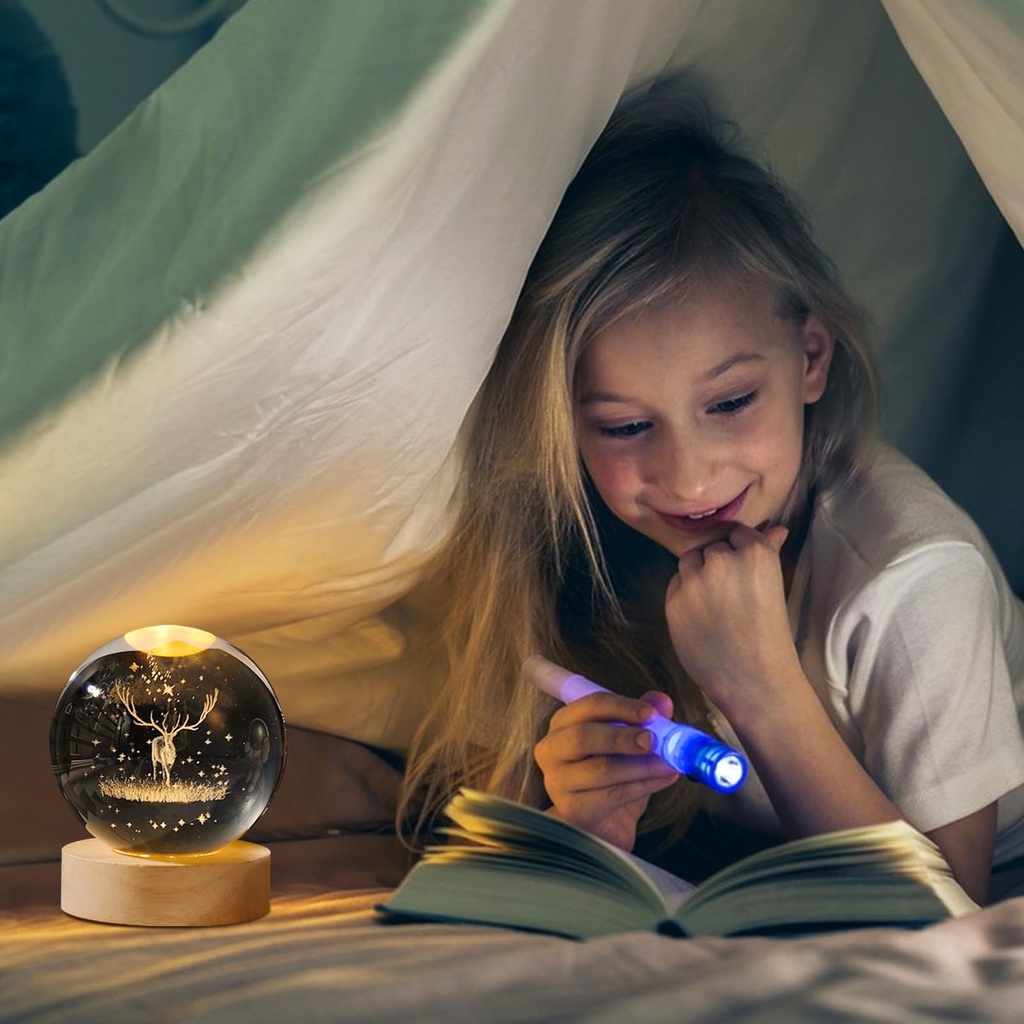 بلورة كريستال ثلاثية الابعاد بتصميم غزالة بقاعدة خشبية قابلة للفصل