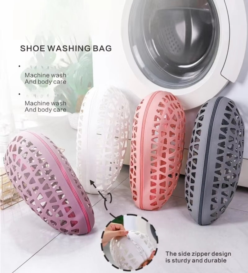 كفر سيليكون لغسل الأحذية والملابس الحساسة وحمايتها من التلف أثناء الغسيل