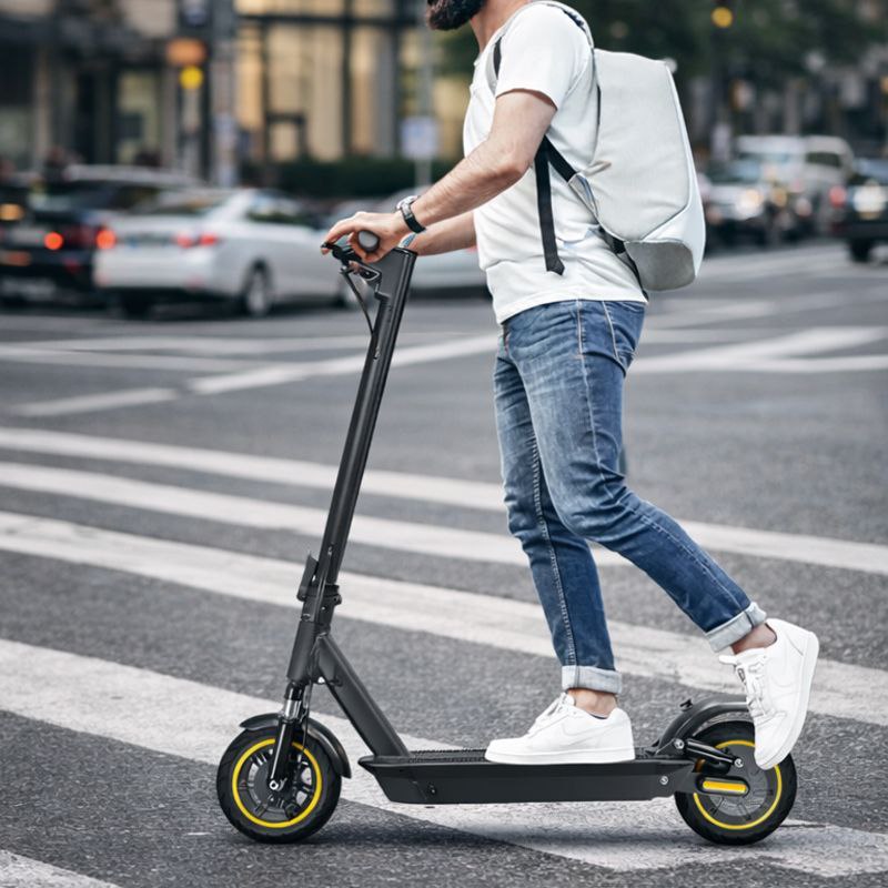 سكوتر كهربائي للتنقل السريع بشاشة ديجيتال للتحكم الكامل أثناء القيادة