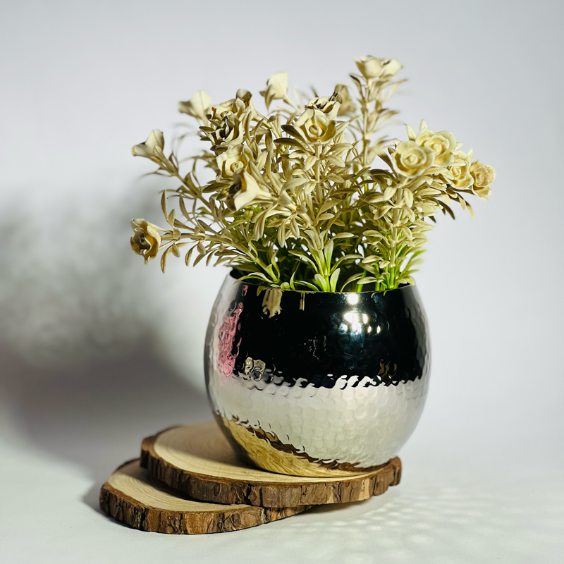 اصيص زرع من النحاس المزخرف لتجديد ديكور المنزل _ باللون الفضي