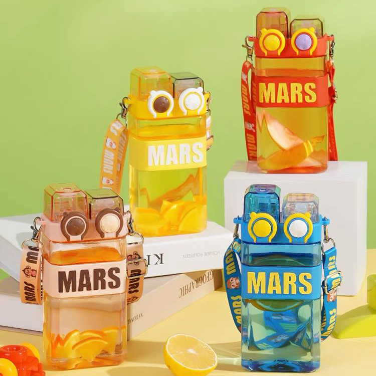 زمزمية للمياه والعصائر 600 ملي بطريقتين شرب مع حزام كروس للأطفال في المدرسة والنادي