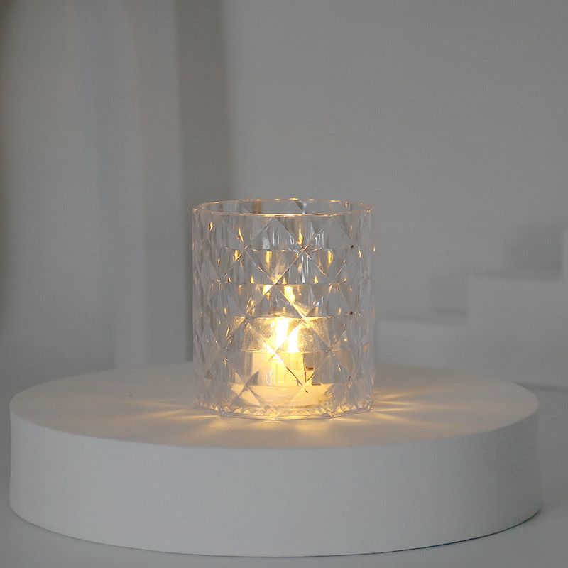 شمعة ليد مضيئة بدون لهب لتجديد ديكور المنزل وإضفاء اجواء رومانسية هادئة من الاكليريك ​